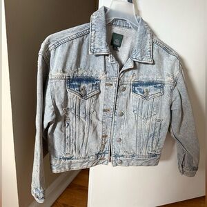 New with Tags Wild Fable Baggy Distressed Blue Denim Jacket(fits like a medium)